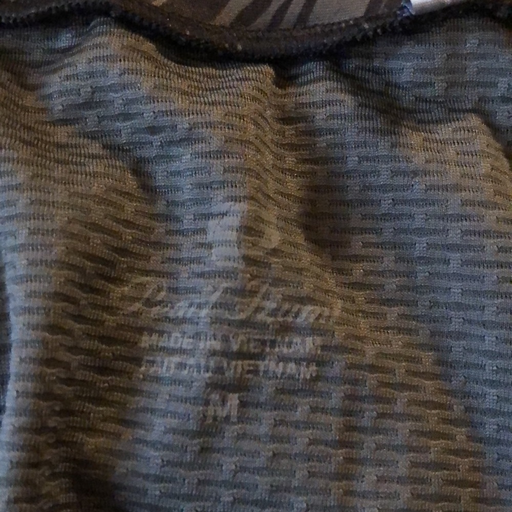 Shoulder and sleeve cycling/running layer - Picture 2 of 3
